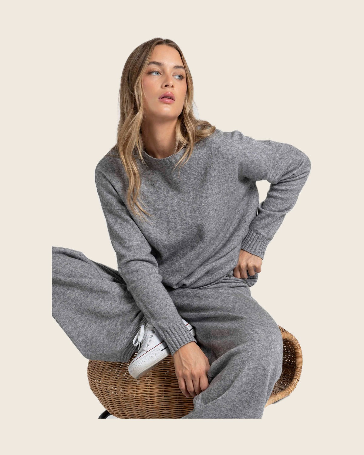 GREY / U